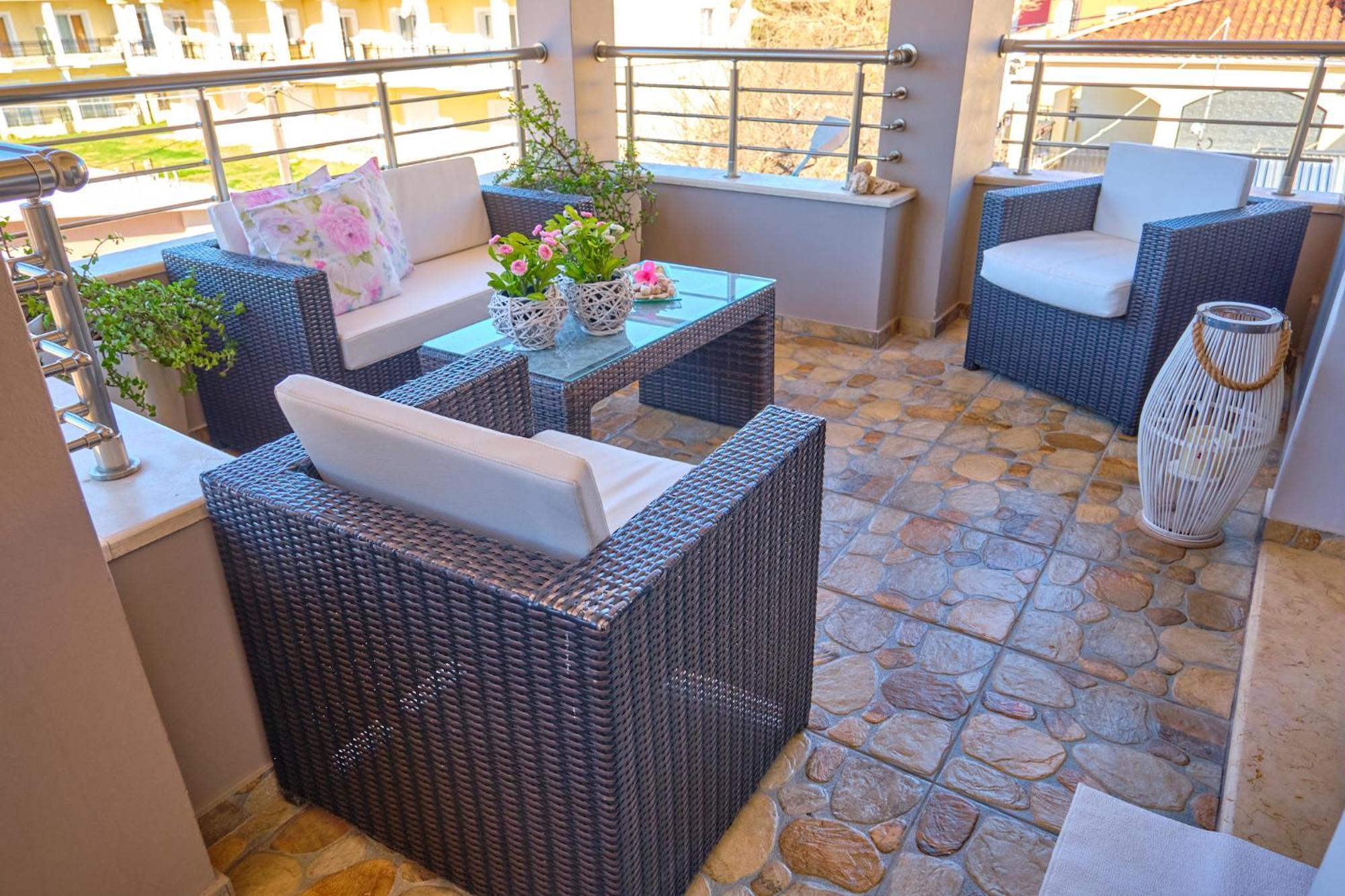 Elena Luxury Agios Stefanos Apartment